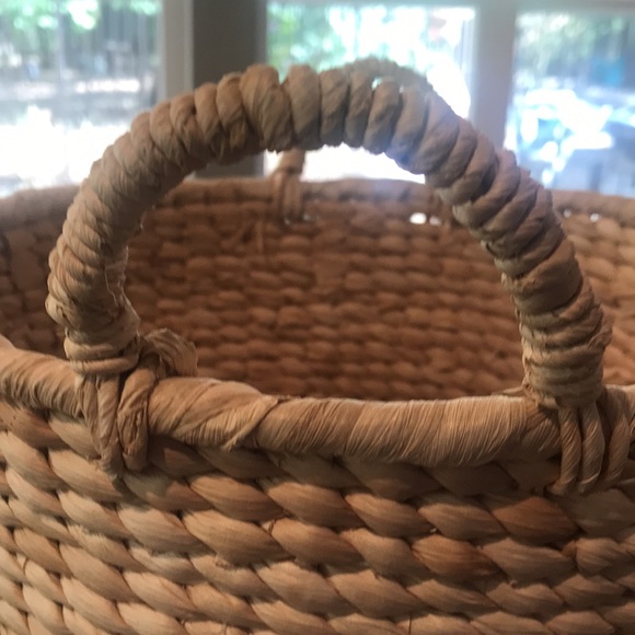 Straw Basket - Picture 7 of 10